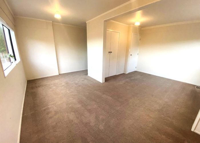  at 89 Chelsea View Drive, Chatswood, Auckland