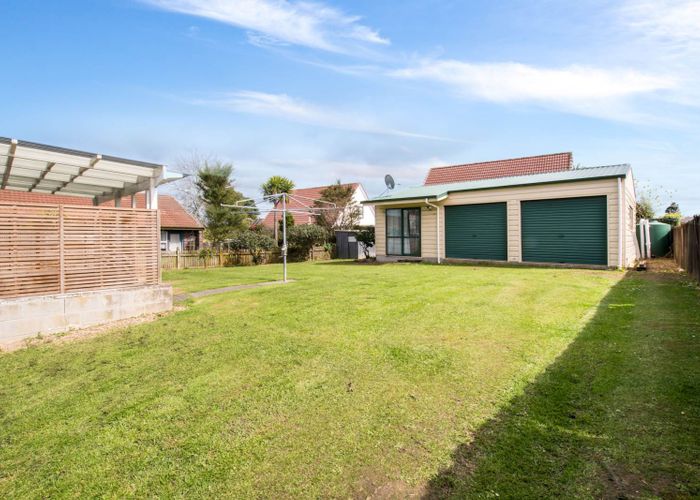  at 32 Takapu Street, Henderson, Auckland