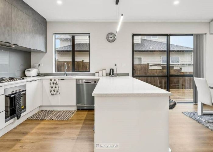  at 9 Mettam Drive, Swanson, Auckland