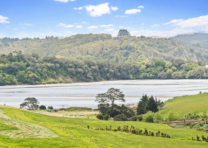  at 200 Vaughans Road, Long Bay, North Shore City, Auckland