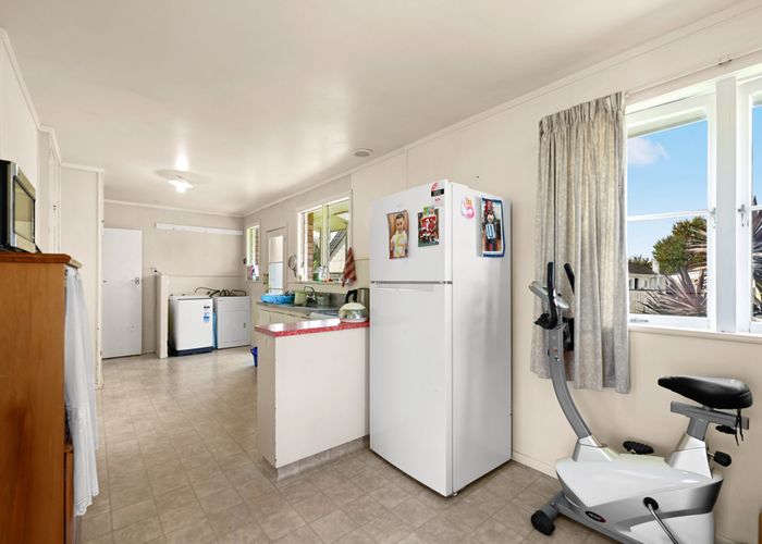  at 1A Christie Street, Forest Lake, Hamilton, Waikato