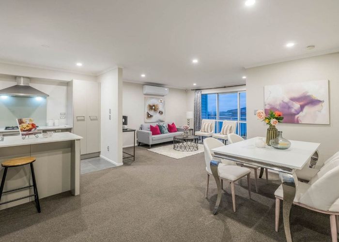  at 9 Panakenake Way, Flat Bush, Manukau City, Auckland