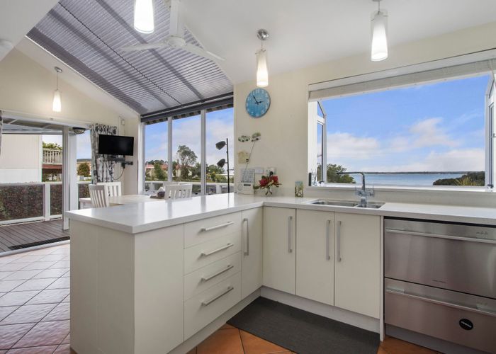  at 236 Tanners Point Road, Katikati