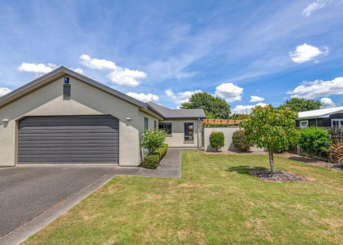  at 88 Summerhill Drive, Fitzherbert, Palmerston North