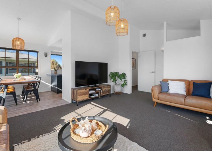  at 8 Taurus Place, Kawaha Point, Rotorua
