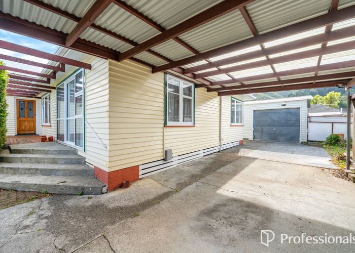  at 4 Miles Crescent, Wainuiomata, Lower Hutt, Wellington