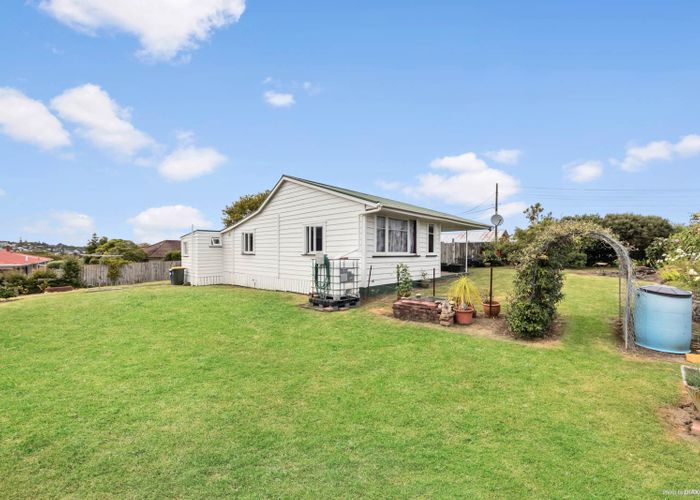  at 112A Woodglen Road, Glen Eden, Auckland