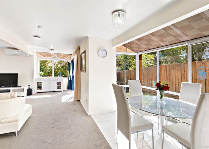 at 4/290 Rangatira Road, Beach Haven, Auckland