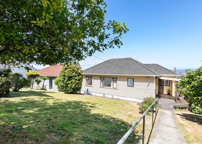  at 15 Simmonds Avenue, Mount Roskill, Auckland