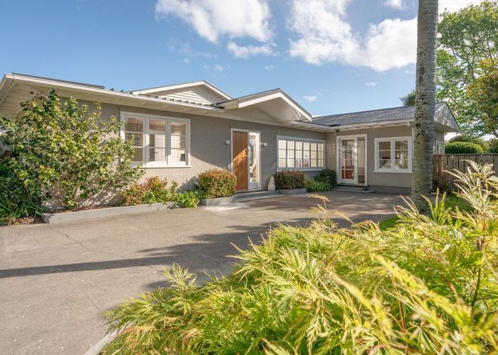  at 450 Te Moana Road, Waikanae