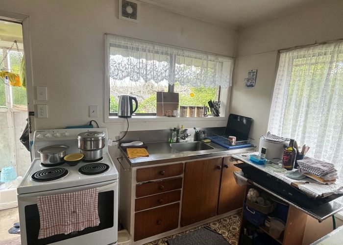  at 8A Glencourt Place, Glenfield, North Shore City, Auckland