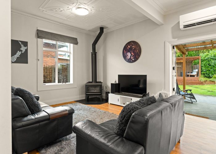  at 4 Massey Avenue, Saint Clair, Dunedin