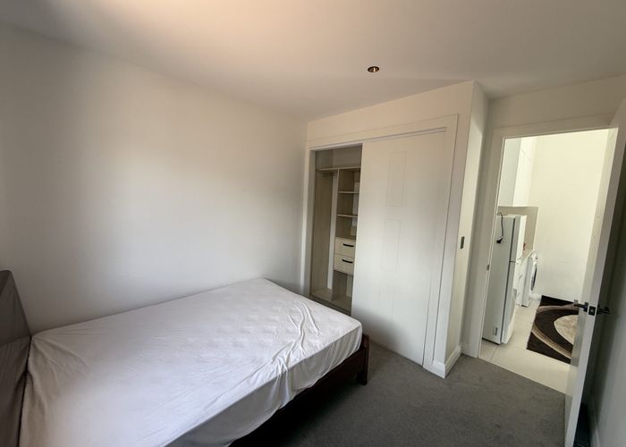  at 8 Uki Way, Flat Bush, Manukau City, Auckland