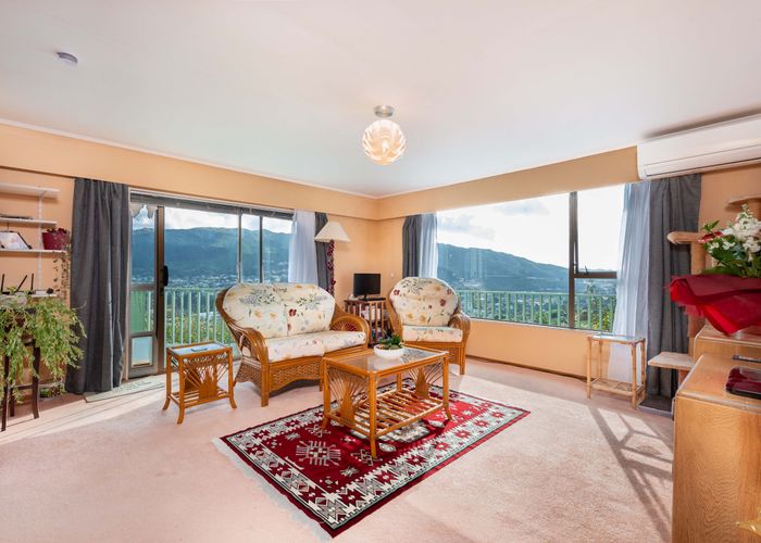  at 54 Woodman Drive, Tawa, Wellington