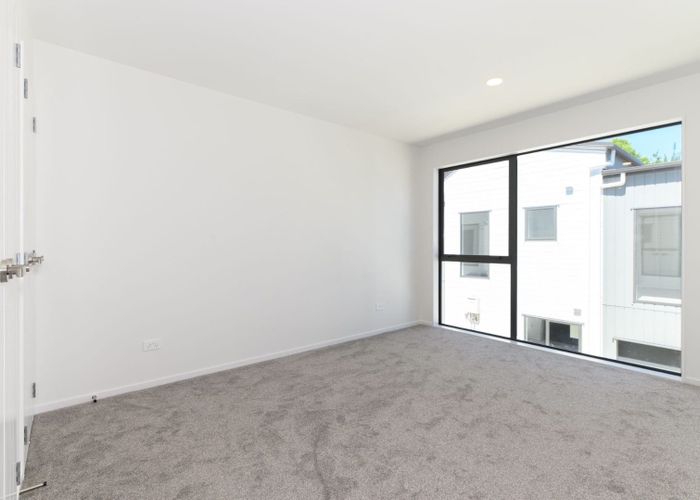  at 2E Garner Place, Glenfield, North Shore City, Auckland