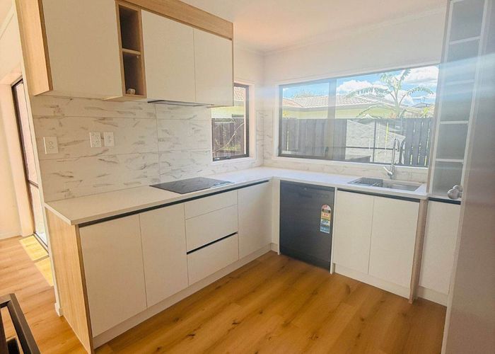  at 2/20 Taonui Street, Rosehill, Papakura, Auckland