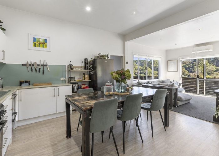  at 9 Baden Road, Hataitai, Wellington