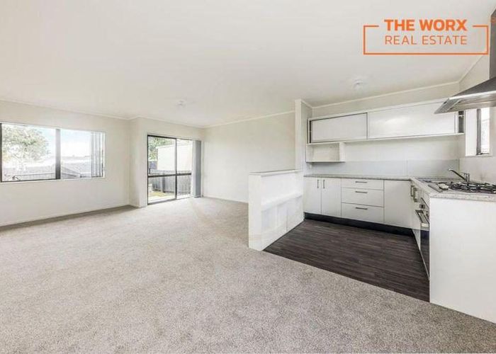  at 2/114 Finlayson Avenue, Clendon Park, Manukau City, Auckland