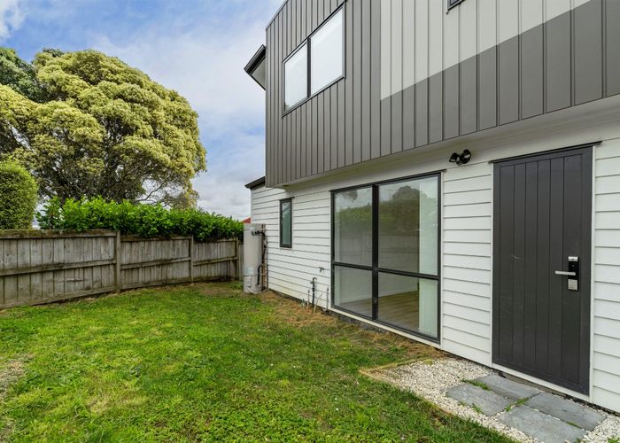  at 1/25 Vodanovich Road, Te Atatu South, Waitakere City, Auckland
