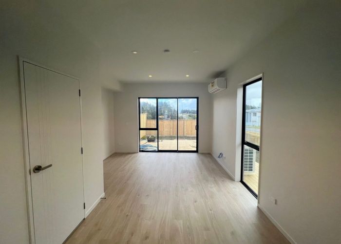  at 1 Rana Road, Flat Bush, Manukau City, Auckland