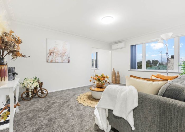  at 11 Orchard Rise, Rosehill, Papakura