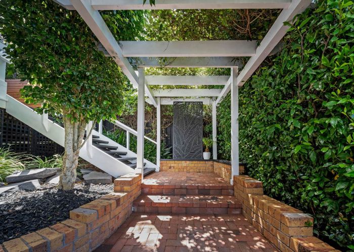  at 1/7 Jutland Street, Mairangi Bay, North Shore City, Auckland