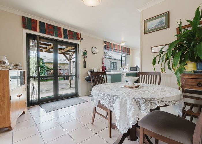  at 25 Catalina Drive, Melville, Hamilton