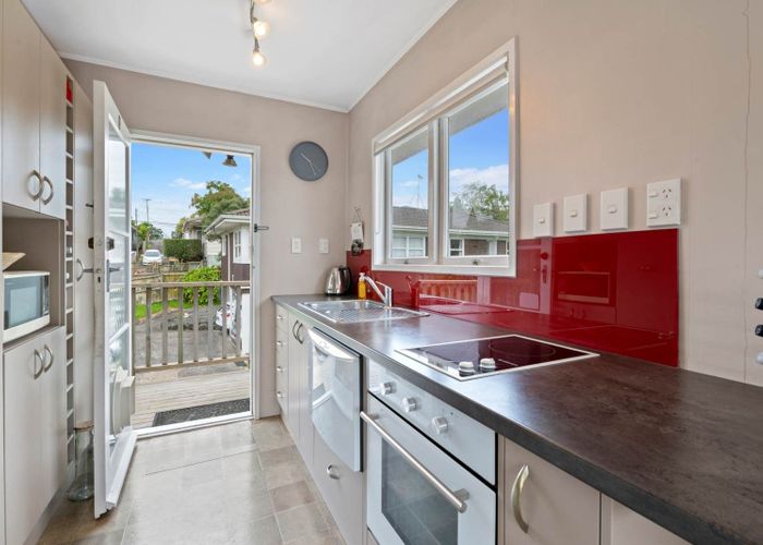  at 1&2/6 Elliott Avenue, Bayview, North Shore City, Auckland