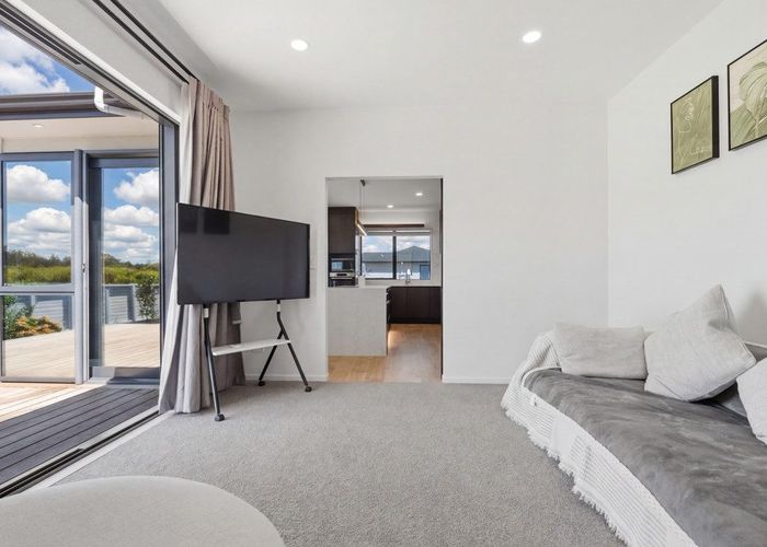  at 22 Kauri Gum Rise, Swanson, Waitakere City, Auckland