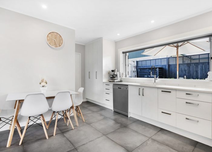  at 58A Edgewater Drive, Pakuranga, Auckland