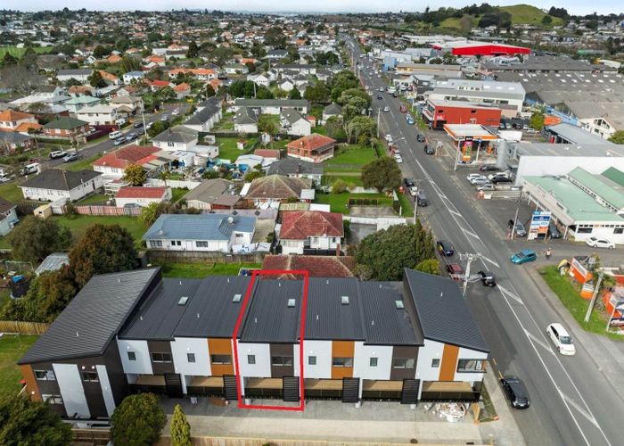  at 4/127 Stoddard Road, Mount Roskill, Auckland City, Auckland
