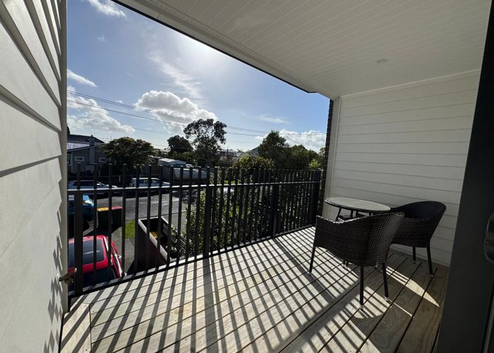  at 6 Studholme Street, Point Chevalier, Auckland