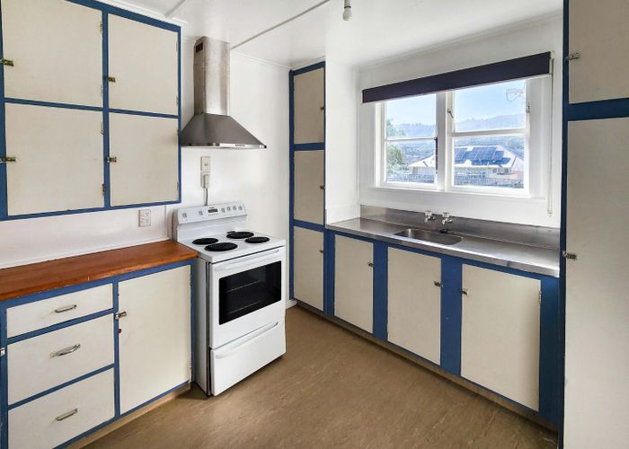  at 32 Bird Grove, Stokes Valley, Lower Hutt