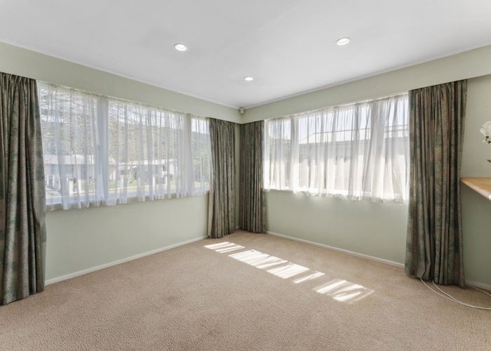  at 92 California Drive, Totara Park, Upper Hutt