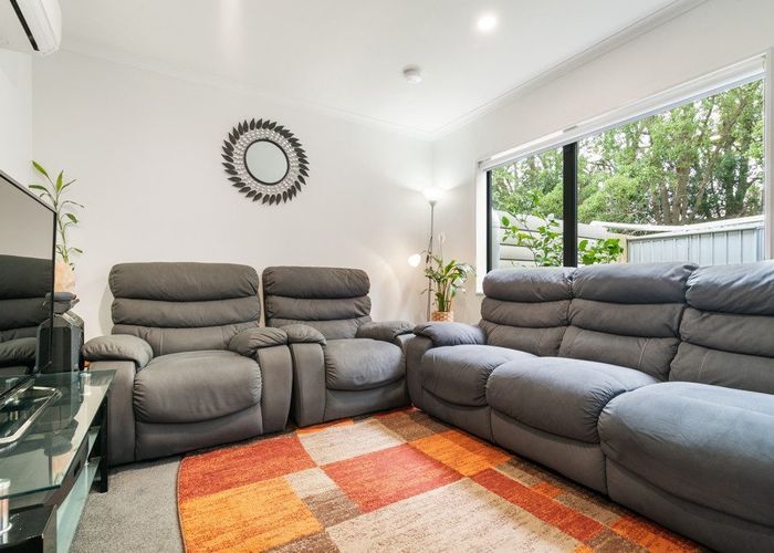  at 16 Pangu Way, Mangere, Manukau City, Auckland