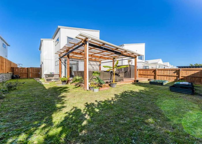  at 16 Whakanoho Road, Westgate, Auckland