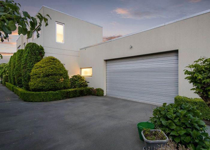 For sale 33 Wroxton Terrace, Fendalton, Christchurch City, Canterbury