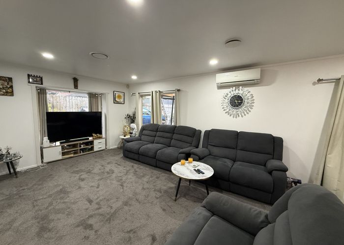 at 2/7 Zurich Place, Weymouth, Manukau City, Auckland