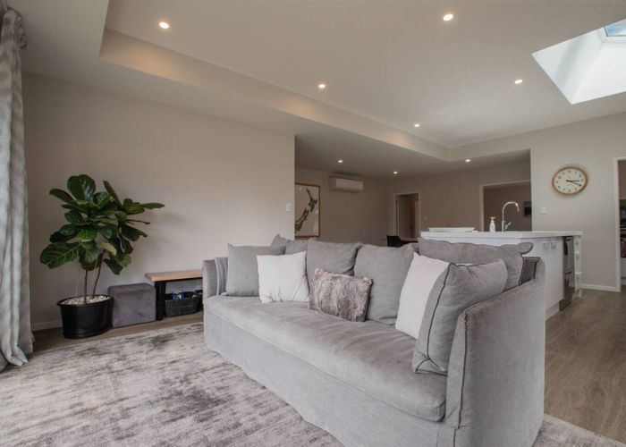  at 33 Shepherd Road, Hanley's Farm, Jacks Point, Queenstown-Lakes, Otago