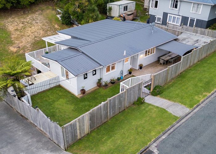  at 7 Norman Road, Titirangi, Auckland