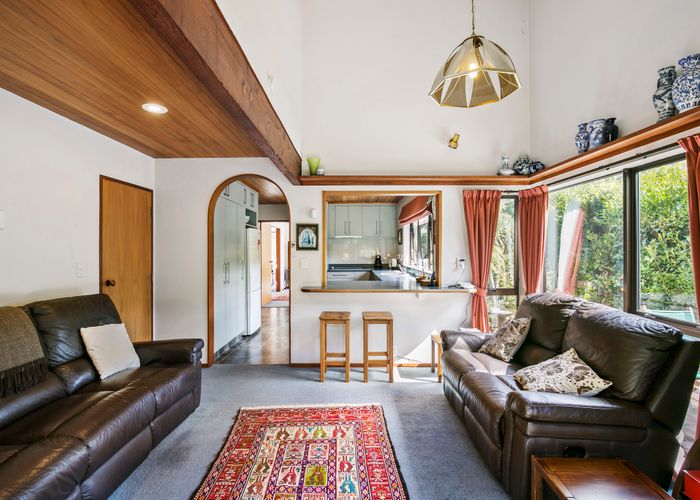  at 42A Simla Crescent, Khandallah, Wellington