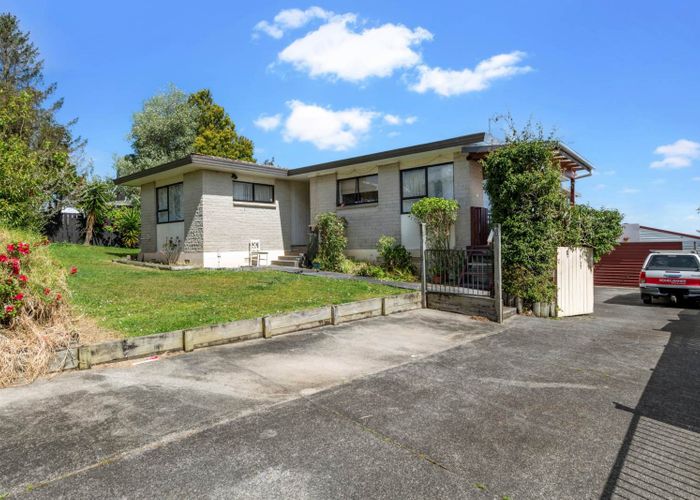  at 23 and 25 Ransom Smyth Drive, Goodwood Heights, Manukau City, Auckland