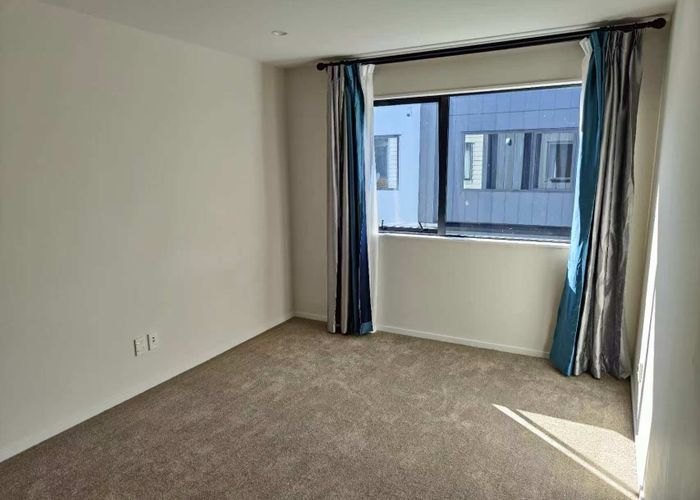  at 2b Mariri Road, Onehunga, Auckland City, Auckland