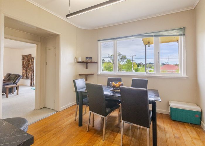  at 114 High Street, Waipawa, Waipawa