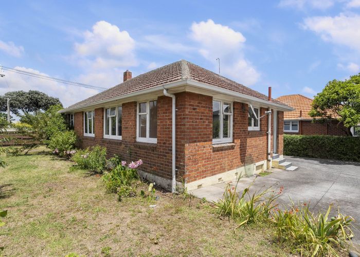  at 13 Bond Place, Onehunga, Auckland