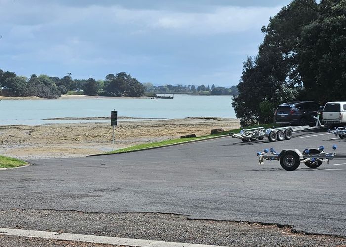  at 4 Wheriko Ave, Glenbrook, Franklin, Auckland