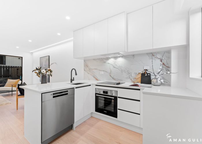  at 1-5/27 Britton Avenue, Mount Roskill, Auckland City, Auckland