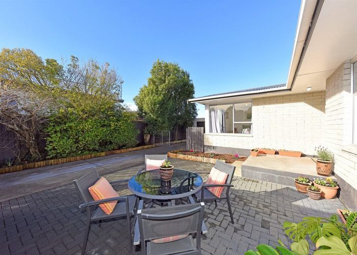  at 32 Charnwood Crescent, Bishopdale, Christchurch