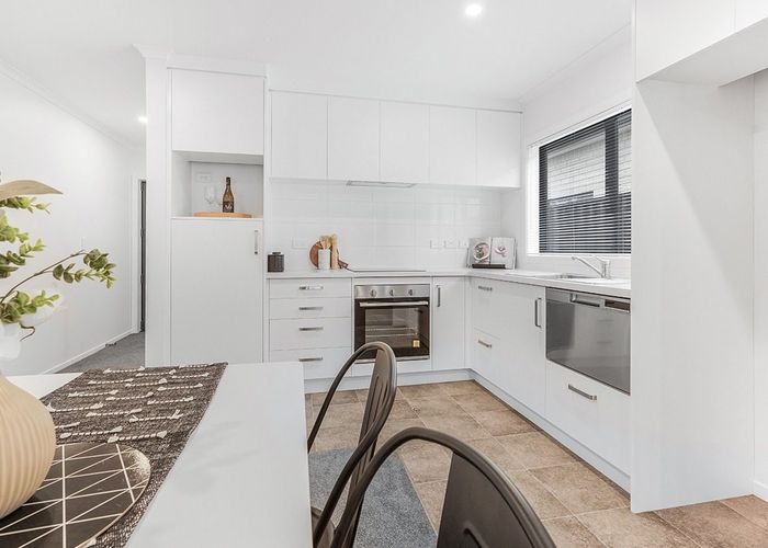  at 6/9 Beverley Crescent, Hillcrest, North Shore City, Auckland