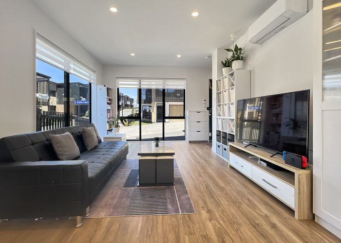  at 1 Irwin Lane, Windsor Park, North Shore City, Auckland